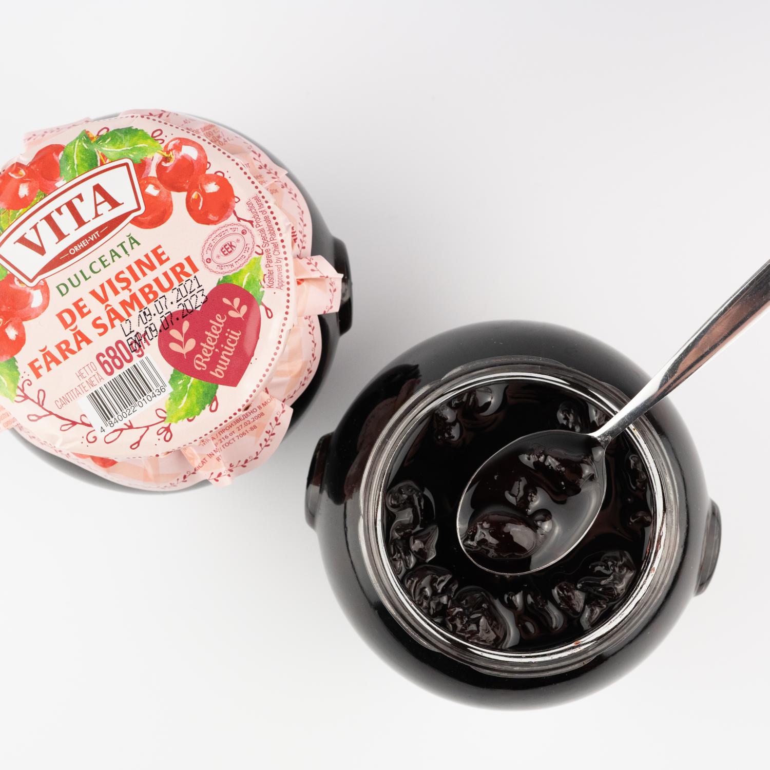 Dulceata de vișine cu sâmburi Vita 